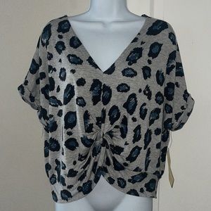 NWT Vintage Havana Short Sleeve Knot Front Animal Print Shirt Size Medium